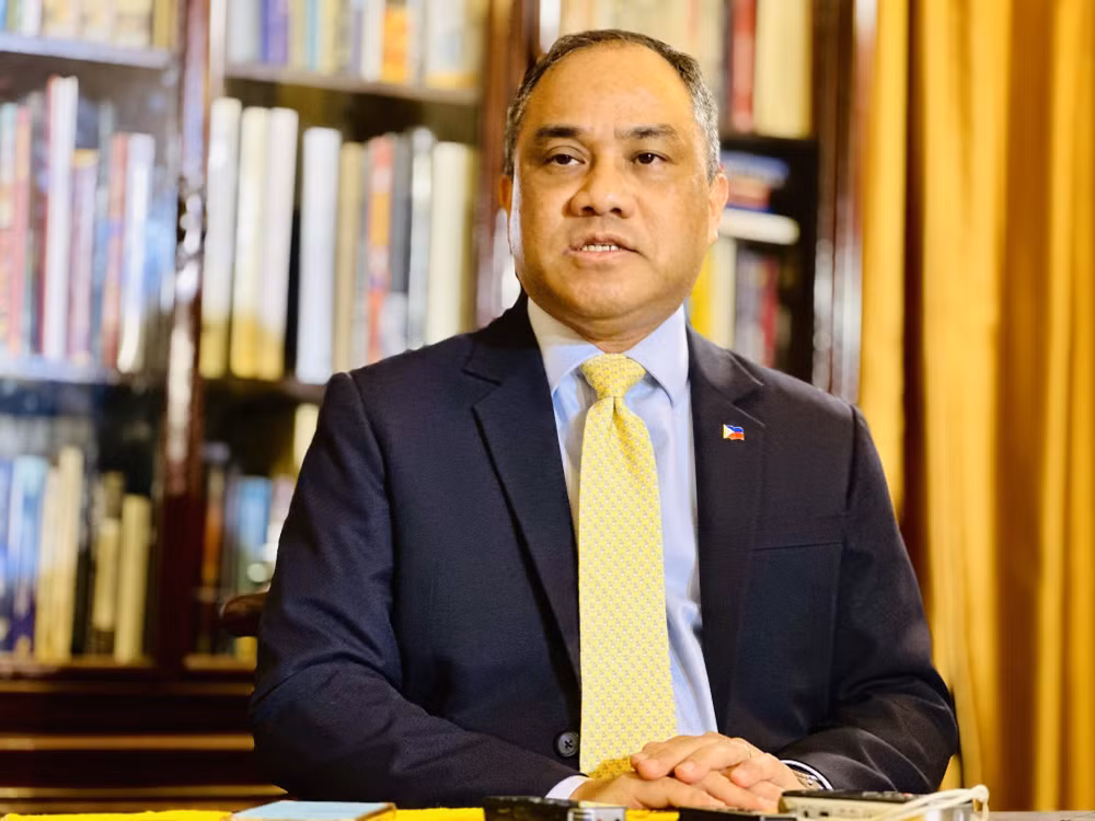 Đại sứ Philippines tại Việt Nam Francisco Noel R. Fernandez III trả lời phỏng vấn báo chí. (Ảnh: Việt Đức/TTXVN) 