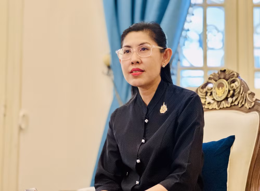 Đại sứ Vương quốc Thái Lan tại Việt Nam Urawadee Sriphiromya trả lời phỏng vấn báo chí. (Ảnh: Việt Đức/ TTXVN) 