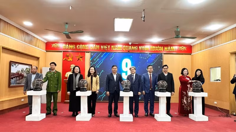 Khai trương Trung tâm Điều hành thông minh xã Đại Thanh, thành phố Hà Nội.