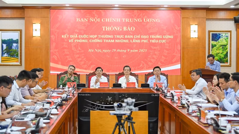 Toàn cảnh buổi họp báo. (Ảnh: THẾ ĐẠI)
