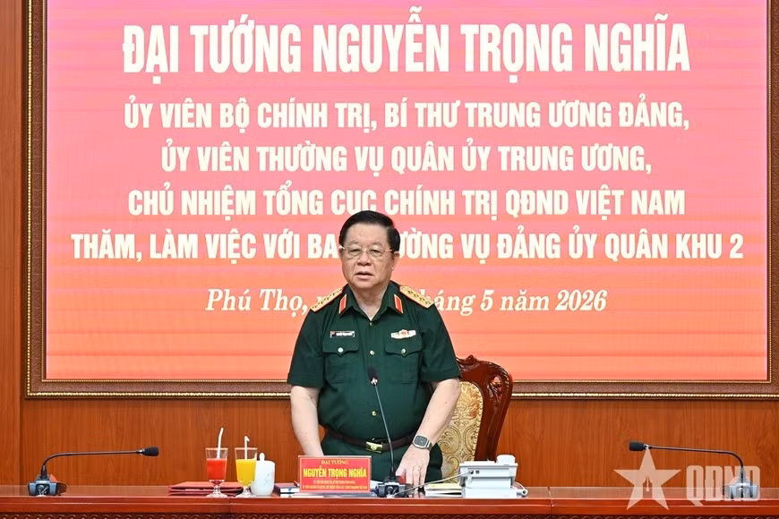 Đại tướng Nguyễn Trọng Nghĩa phát biểu tại buổi làm việc với Ban Thường vụ Đảng ủy Quân khu 2. (Ảnh: Báo Quân đội nhân dân)