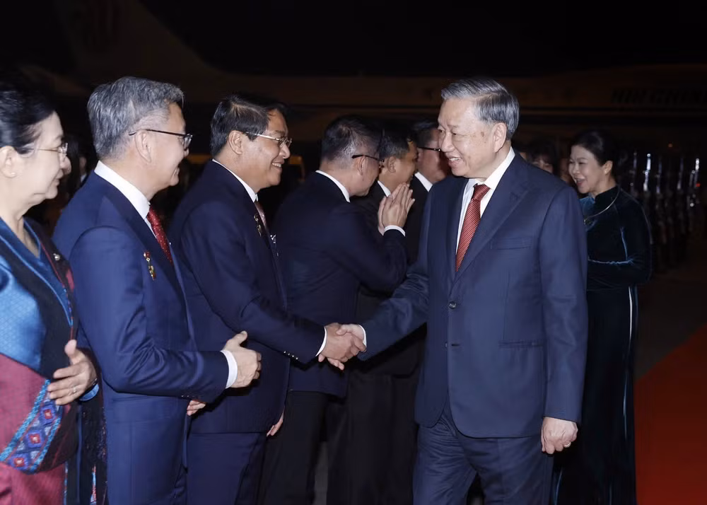 vna-potal-tong-bi-thu-to-lam-ket-thuc-chuyen-tham-cap-nha-nuoc-toi-lao-du-le-ky-niem-50-nam-quoc-khanh-nuoc-cong-hoa-dan-chu-nhan-dan-lao-8446901.jpg
