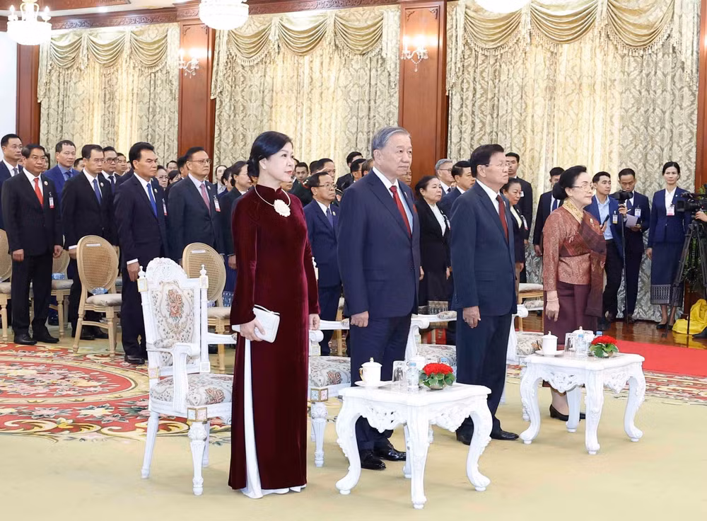 vna-potal-le-trao-tang-huan-chuong-vang-quoc-gia-cua-lao-cho-tong-bi-thu-to-lam-8443524-1.jpg