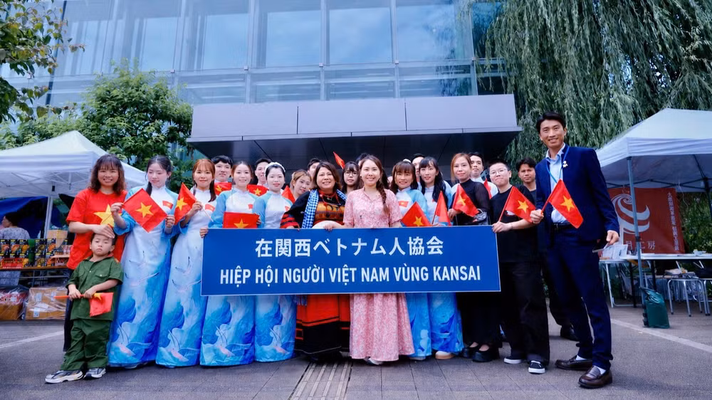 Việc tham gia các chương trình giao lưu văn hóa quốc tế là hoạt động có ý nghĩa quan trọng, không chỉ giúp quảng bá hình ảnh đất nước Việt Nam mà còn góp phần tăng cường sự hiểu biết, gắn kết giữa cộng đồng người Việt với xã hội Nhật Bản và các quốc gia khác.