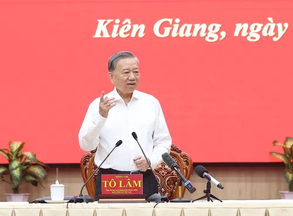 vna-potal-tong-bi-thu-lam-viec-voi-ban-thuong-vu-tinh-uy-kien-giang-va-thuong-truc-tinh-uy-an-giang-8072280.jpg