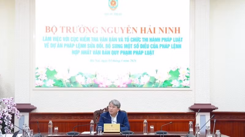 Bộ trưởng Tư pháp Nguyễn Hải Ninh phát biểu tại buổi làm việc. (Ảnh: TL)