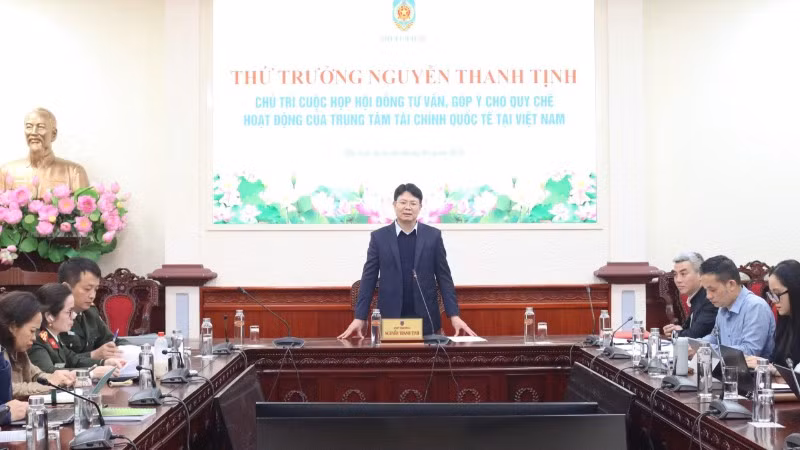 Thứ trưởng Tư pháp Nguyễn Thanh Tịnh chủ trì cuộc họp Hội đồng tư vấn, góp ý cho Quy chế hoạt động của Trung tâm tài chính quốc tế tại Việt Nam. (Ảnh: TL)