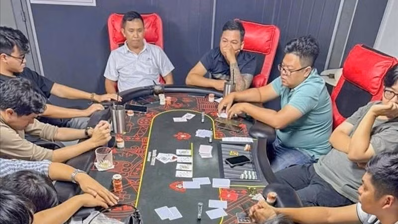 vna-potal-triet-pha-song-poker-giua-trung-tam-can-tho-stand-7182.jpg