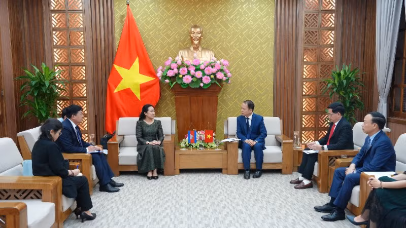 toan-canh-buoi-tiep-4750.jpg