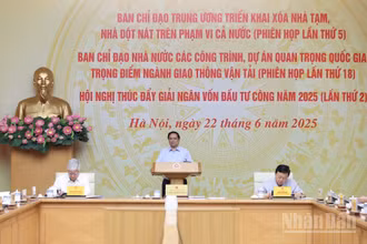 Thủ tướng Chính phủ Phạm Minh Chính phát biểu ý kiến tại phiên họp. (Ảnh: TRẦN HẢI)