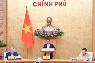 Thủ tướng Chính phủ Phạm Minh Chính chủ trì hội nghị trực tuyến của Chính phủ với các địa phương. (Ảnh: Trần Hải)