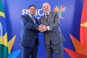 Thủ tướng Chính phủ Phạm Minh Chính và Tổng thống Brazil Luiz Inacio Lula da Silva. (Ảnh: VGP/NHẬT BẮC)