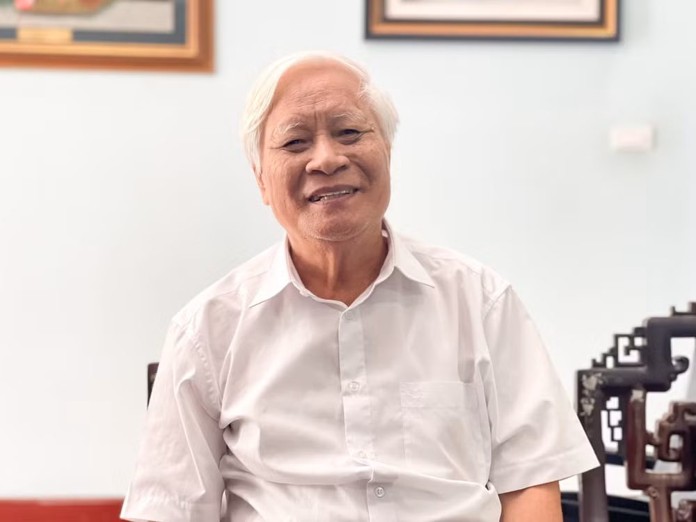 TS Nguyễn Viết Chức. 