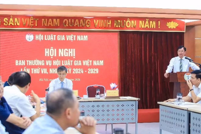 Hội nghị Ban Thường vụ Hội Luật gia Việt Nam lần thứ VII diễn ra sáng 11/6, tại Hà Nội.
