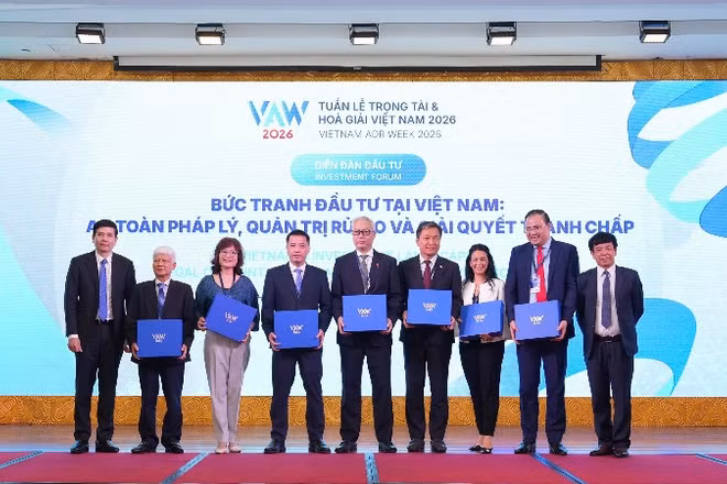 Diễn đàn “Bức tranh đầu tư tại Việt Nam: An toàn pháp lý, Quản trị rủi ro và Giải quyết tranh chấp” được tổ chức ngày 27/5 tại Hà Nội.