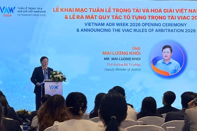 Ông Mai Lương Khôi, Thứ trưởng Tư pháp phát biểu chỉ đạo chương trình.