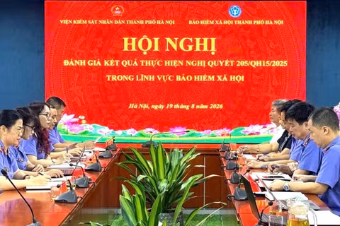 Quang cảnh buổi làm việc giữa Bảo hiểm xã hội thành phố Hà Nội và Viện Kiểm sát nhân dân thành phố Hà Nội, tháng 8/2026. (Ảnh HSS)