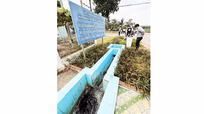 Cơ quan chức năng kiểm tra Khu công nghiệp Lê Minh Xuân, phát hiện nhiều sai phạm. 
