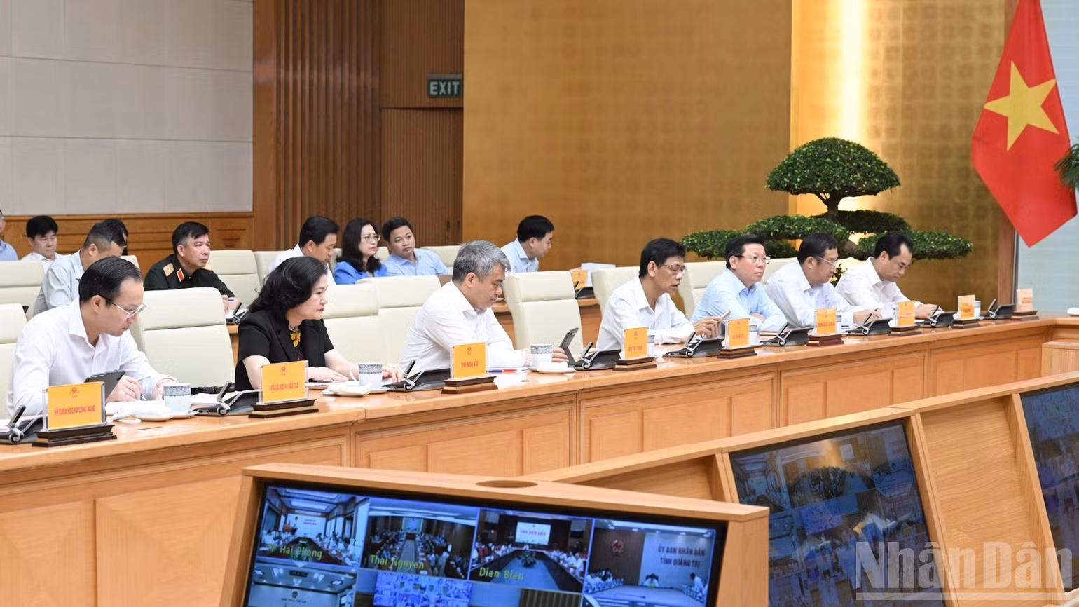 Các đại biểu tham dự hội nghị. (Ảnh: TRẦN HẢI)