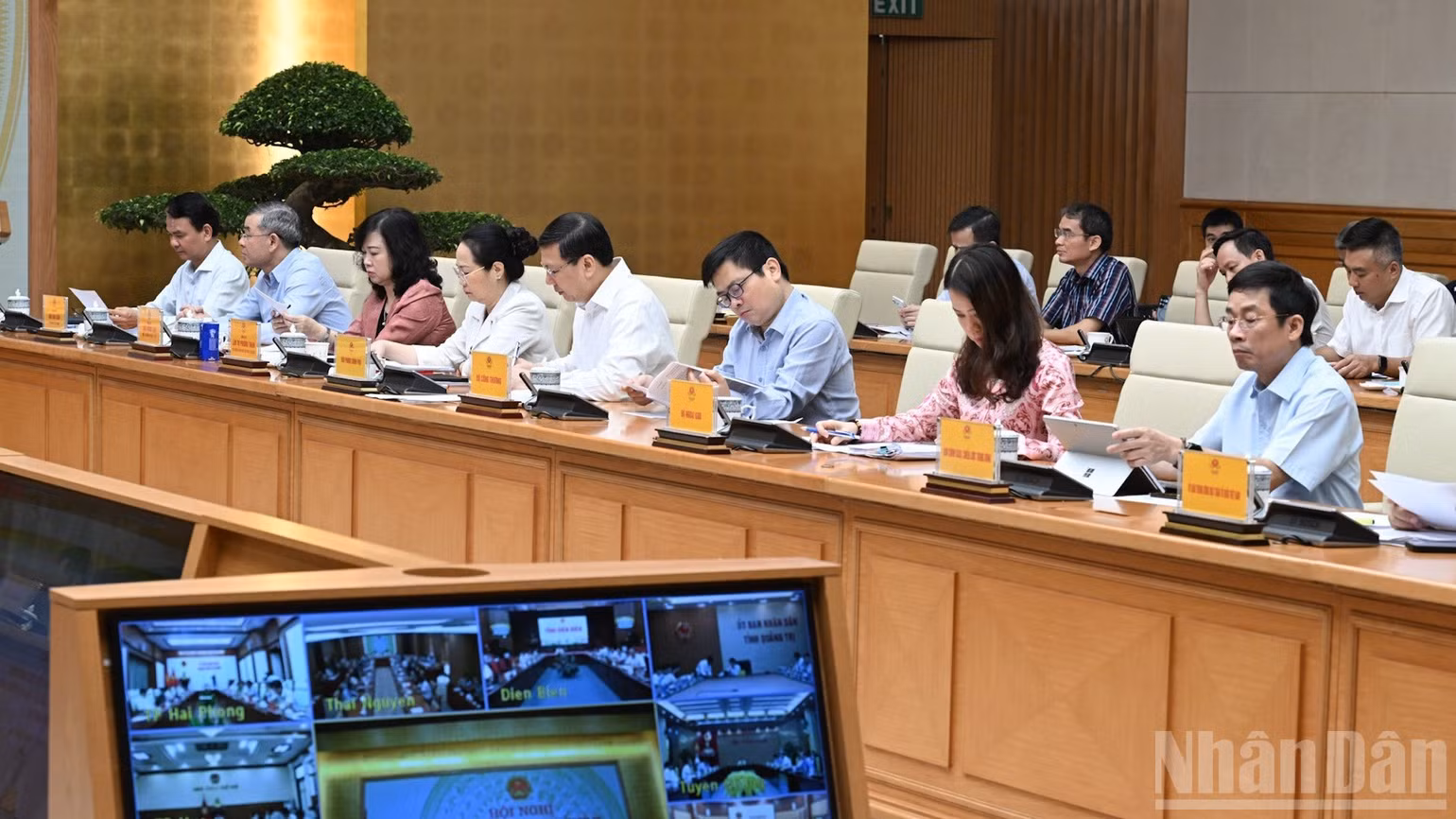 Lãnh đạo các bộ, ngành Trung ương tham dự hội nghị. (Ảnh: TRẦN HẢI)