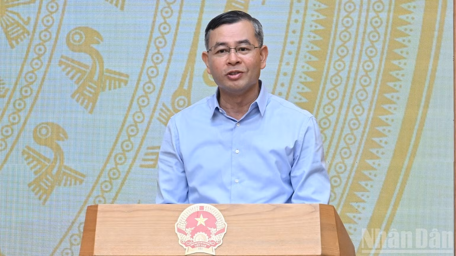 Bộ trưởng Tài chính Ngô Văn Tuấn phát biểu ý kiến tại hội nghị. (Ảnh: TRẦN HẢI)
