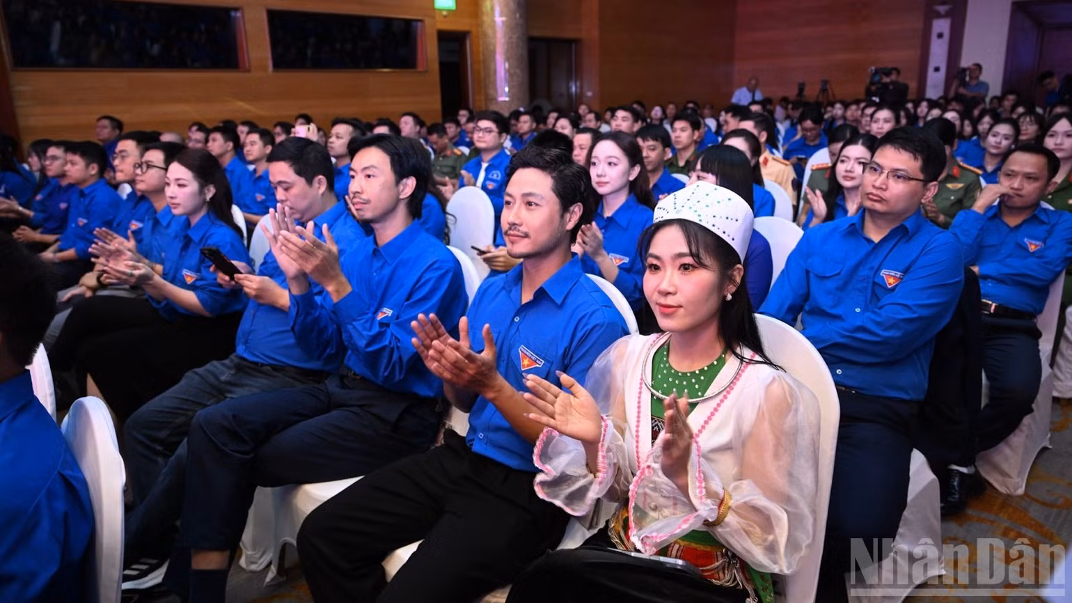 Các đoàn viên thanh niên tham dự Chương trình đối thoại. (Ảnh: TRẦN HẢI)
