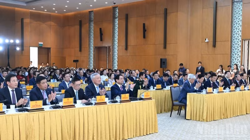 Thủ tướng Phạm Minh Chính, các đồng chí lãnh đạo Đảng, Nhà nước và các đại biểu tham dự Hội nghị. (Ảnh: Trần Hải)