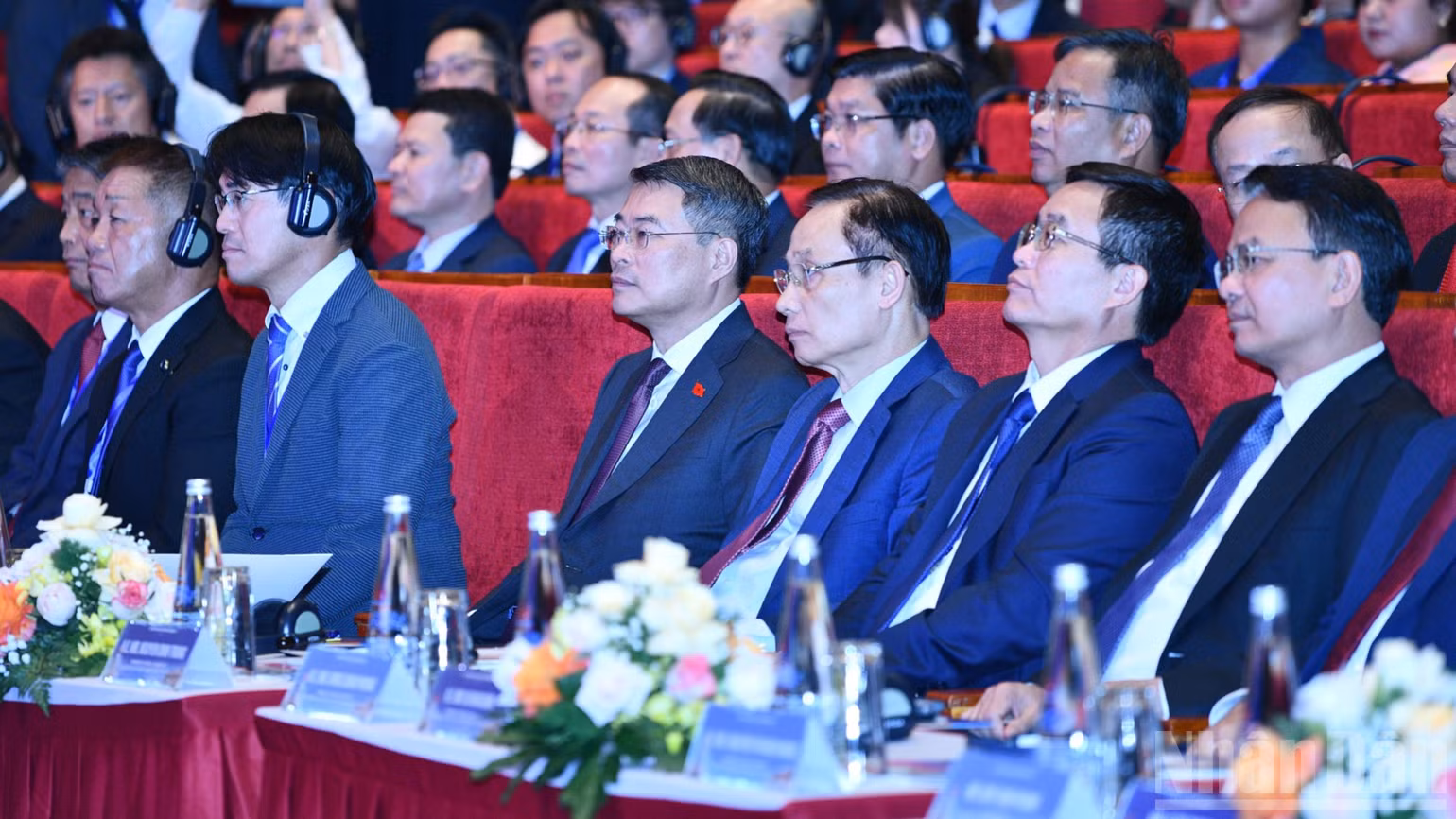 Thủ tướng Chính phủ Lê Minh Hưng, các đồng chí lãnh đạo, đại biểu tham dự Diễn đàn Hợp tác địa phương Việt Nam-Nhật Bản 2026. (Ảnh: THANH GIANG)
