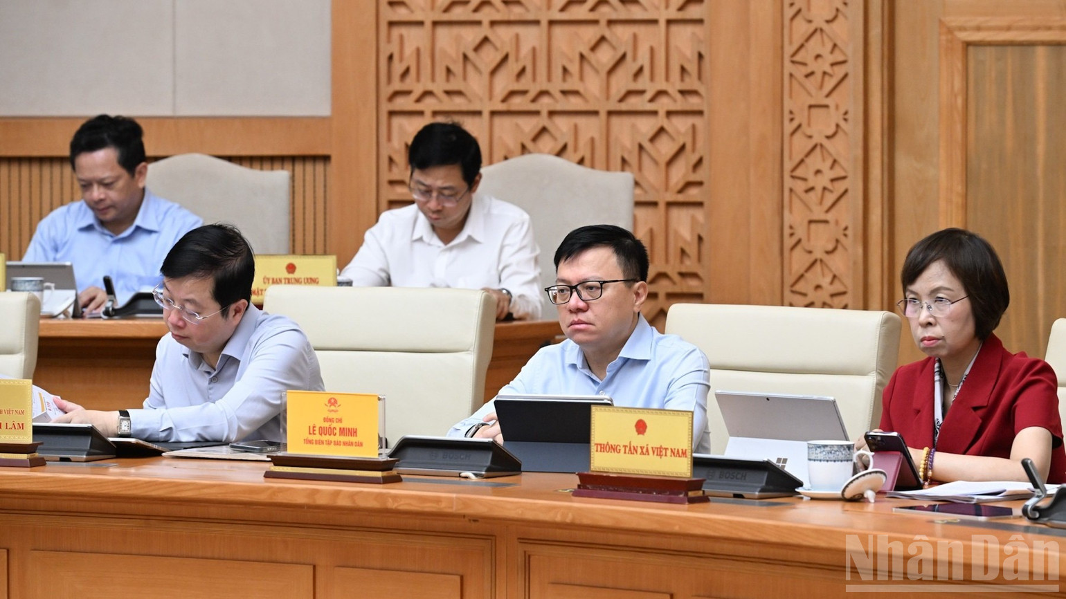 C&aacute;c đại biểu tham dự phi&ecirc;n họp. (Ảnh: TRẦN HẢI)