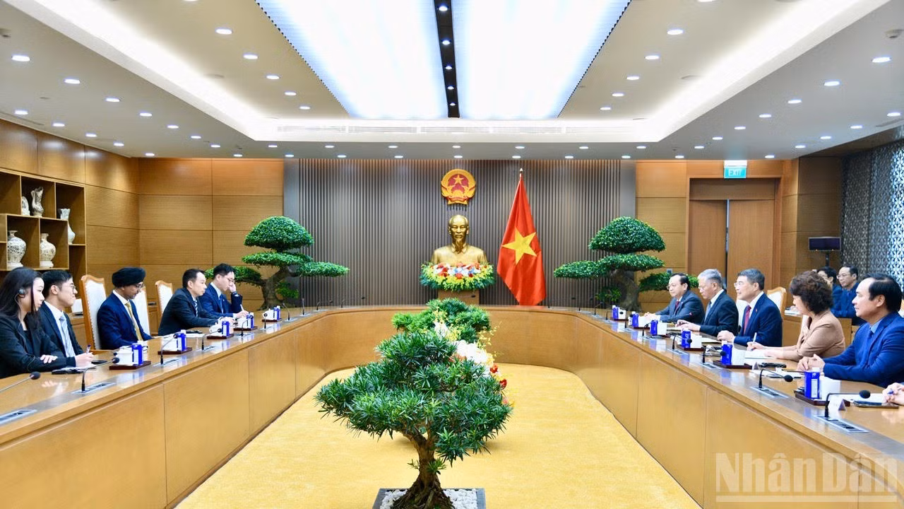 Quang cảnh buổi tiếp. (Ảnh: THANH GIANG)