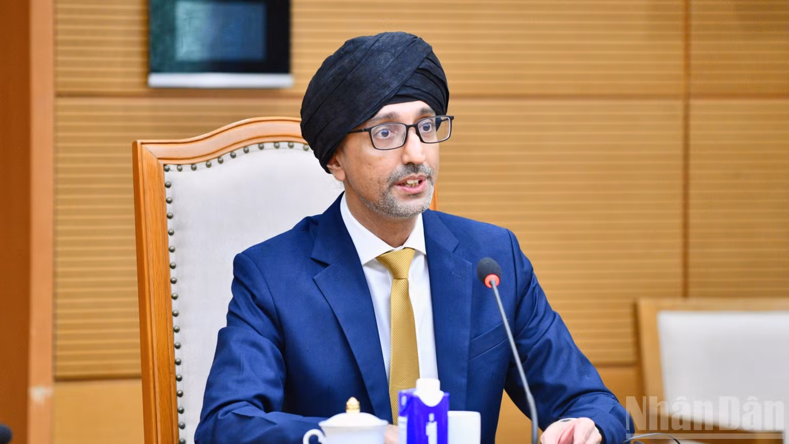 Đại sứ Singapore tại Việt Nam Rajpal Singh phát biểu ý kiến tại buổi tiếp. (Ảnh: THANH GIANG)