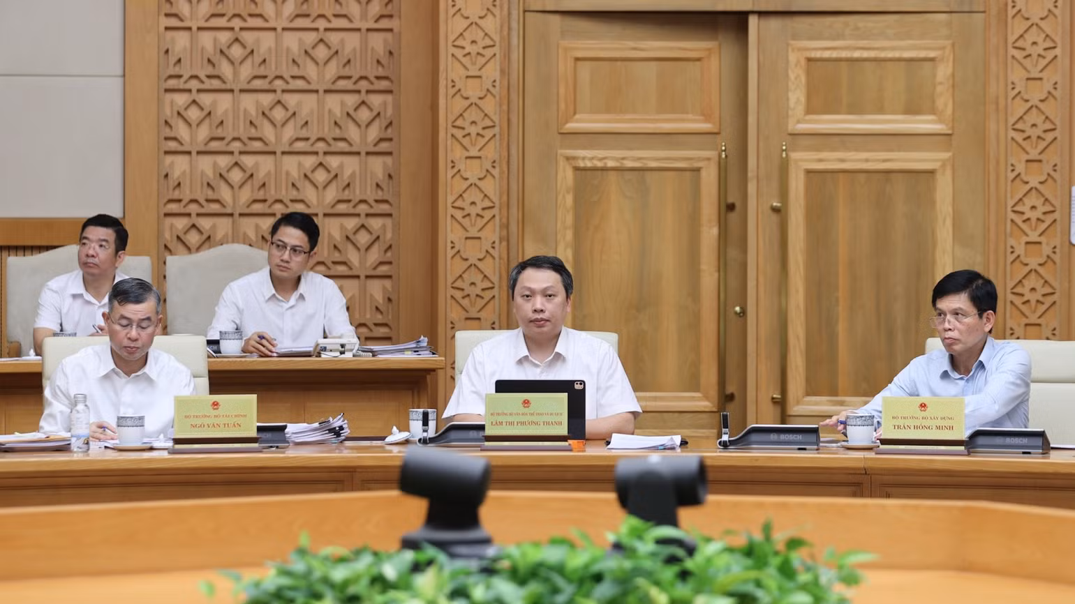 Các đại biểu tham dự phiên họp. (Ảnh: VGP/Nhật Bắc)