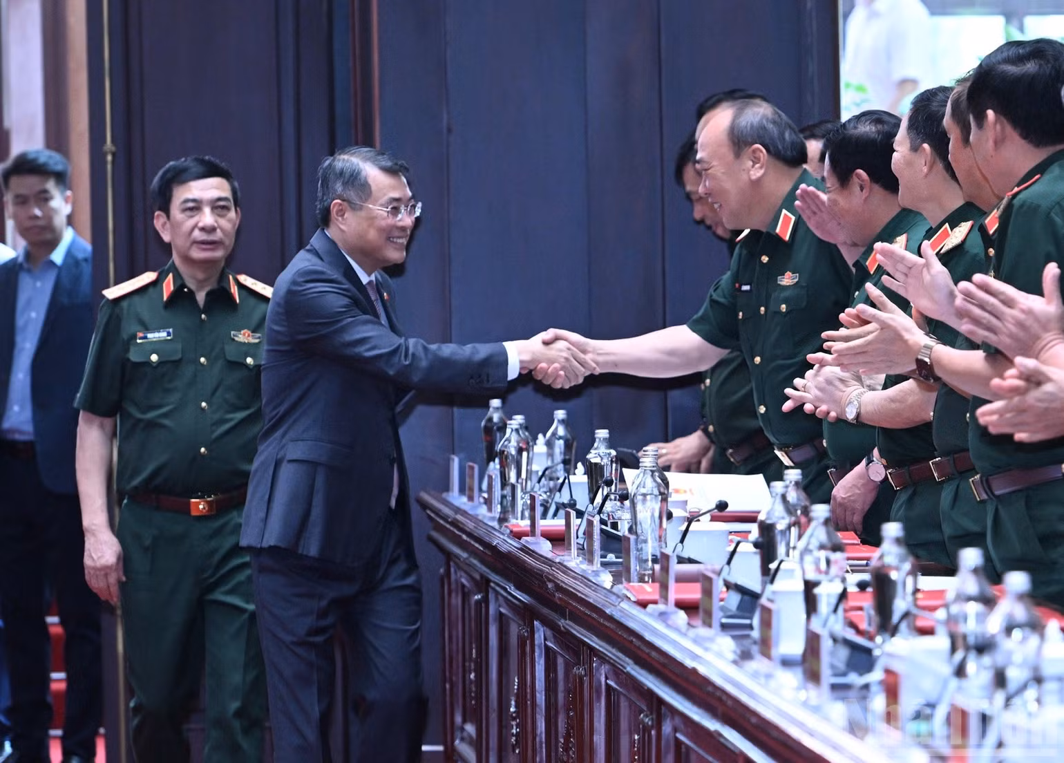 Thủ tướng Chính phủ Lê Minh Hưng với các đại biểu tham dự Hội nghị. (Ảnh: TRẦN HẢI)
