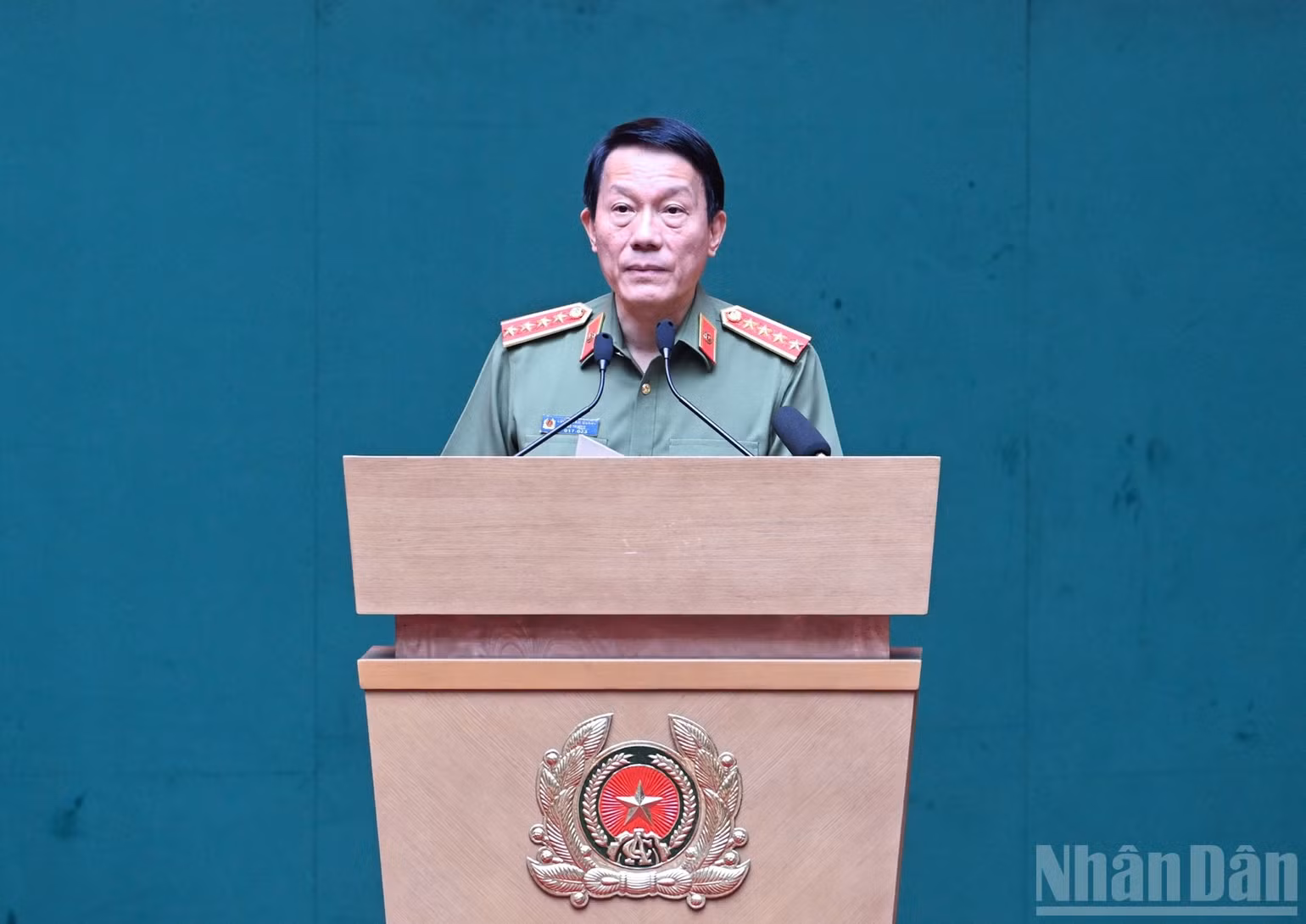 Đại tướng Lương Tam Quang, Ủy viên Bộ Chính trị, Bí thư Đảng ủy Công an Trung ương, Bộ trưởng Công an phát biểu ý kiến tại Hội nghị. (Ảnh: TRẦN HẢI)