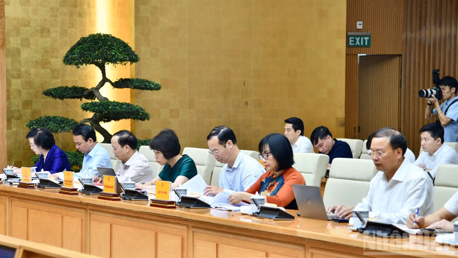 Phó Thủ tướng Chính phủ Phạm Thị Thanh Trà, lãnh đạo các bộ, ngành, cơ quan tham dự cuộc làm việc. (Ảnh: Thanh Giang)