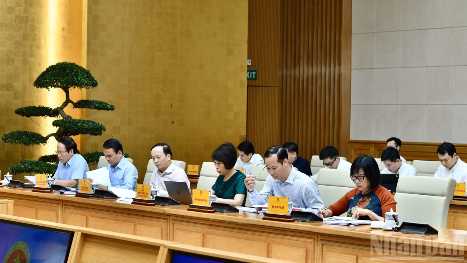 Phó Thủ tướng Lê Tiến Châu, lãnh đạo các bộ, ngành tham dự cuộc làm việc. (Ảnh: Thanh Giang)