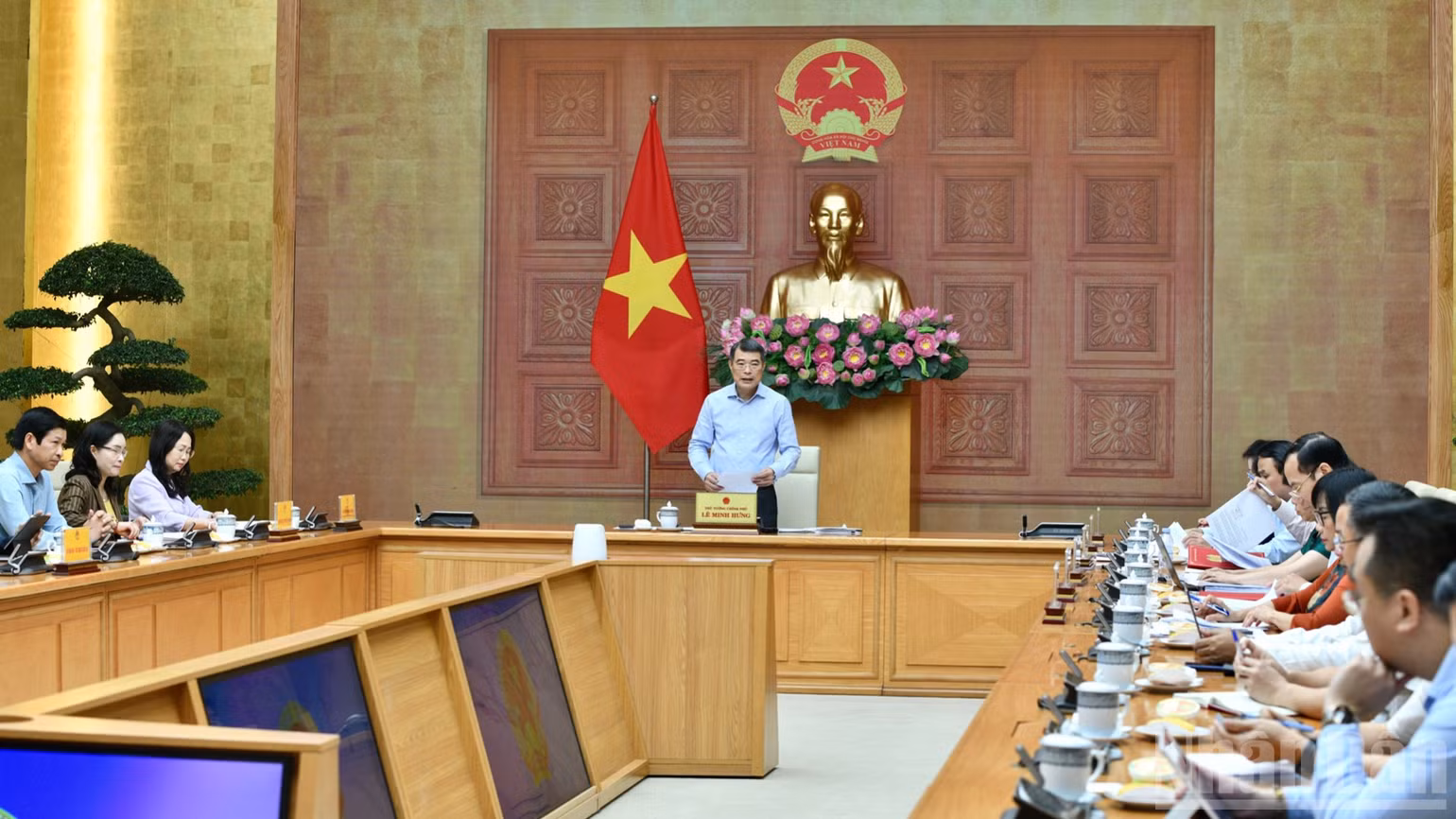 Thủ tướng Chính phủ Lê Minh Hưng chủ trì cuộc làm việc với Bộ Văn hóa, Thể thao và Du lịch. (Ảnh: Thanh Giang)