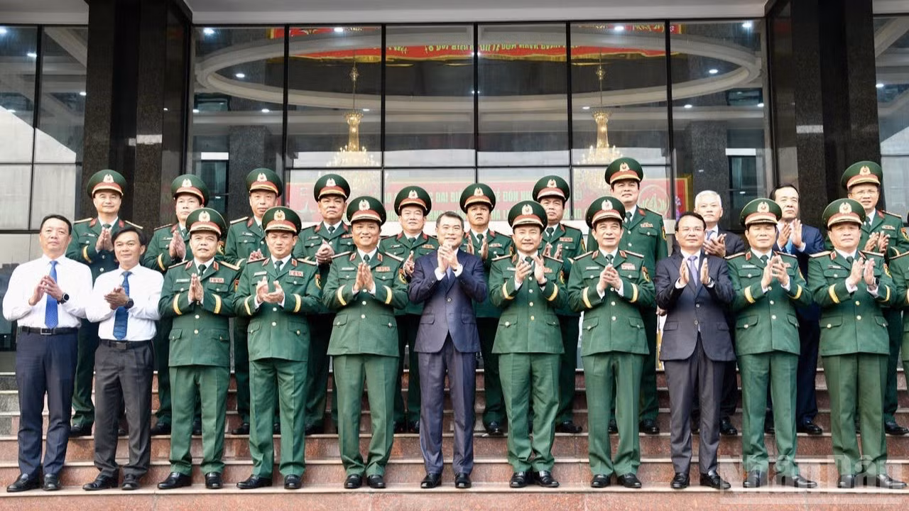 ndo_br_q3-6686.jpg