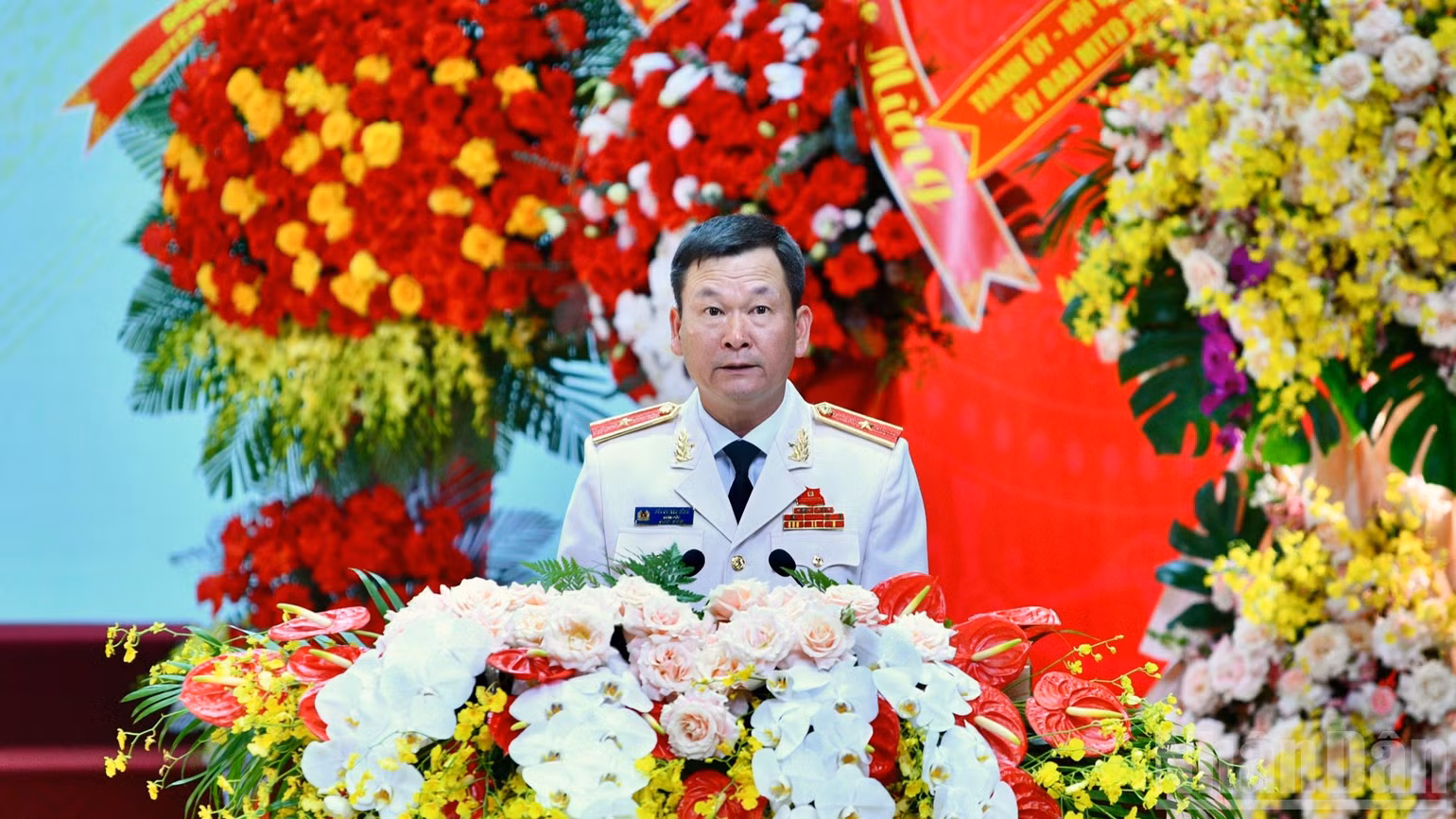 Thiếu tướng Bùi Quang Bình, Giám đốc Công an thành phố Hải Phòng phát biểu ý kiến tại buổi lễ. (Ảnh: THANH GIANG)