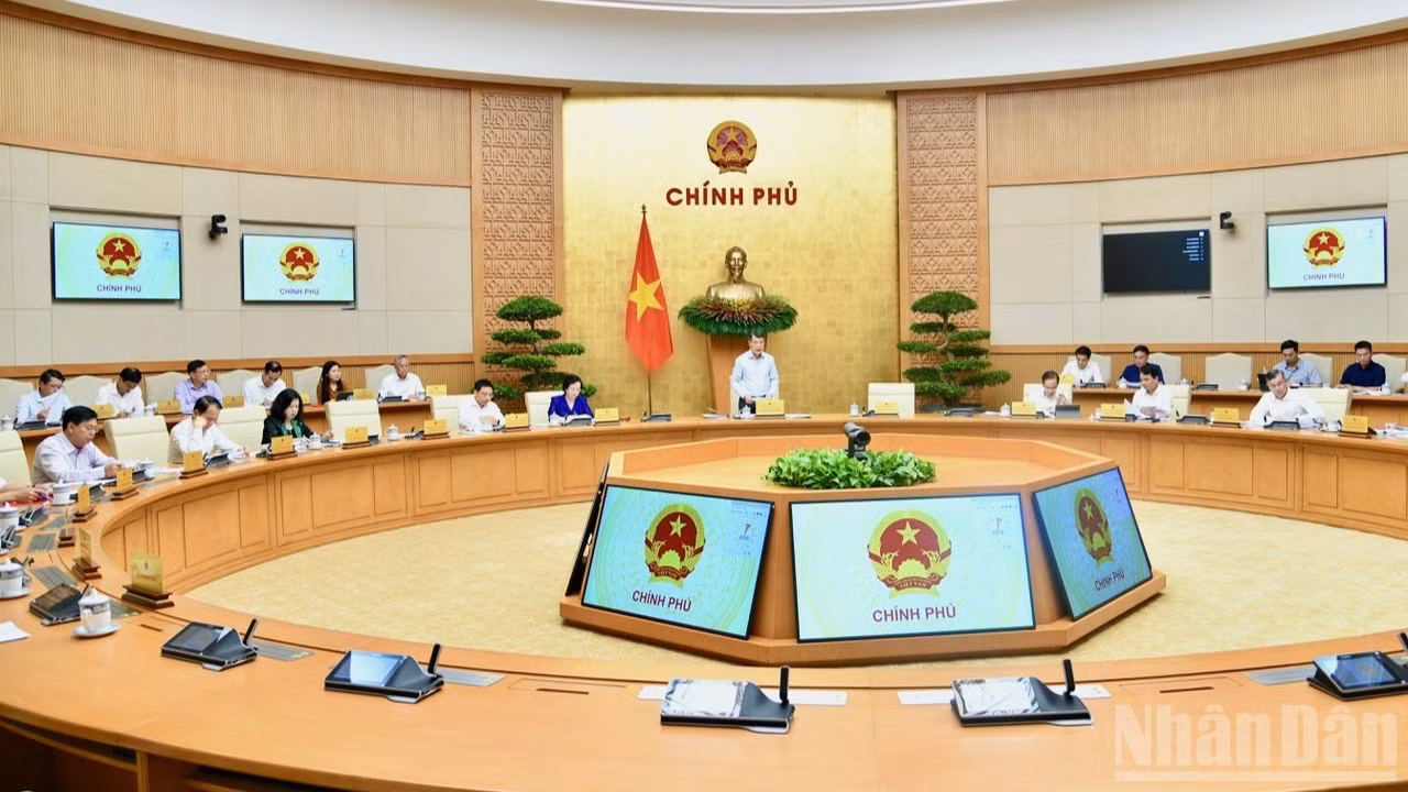 Quang cảnh phiên họp. (Ảnh: THANH GIANG)