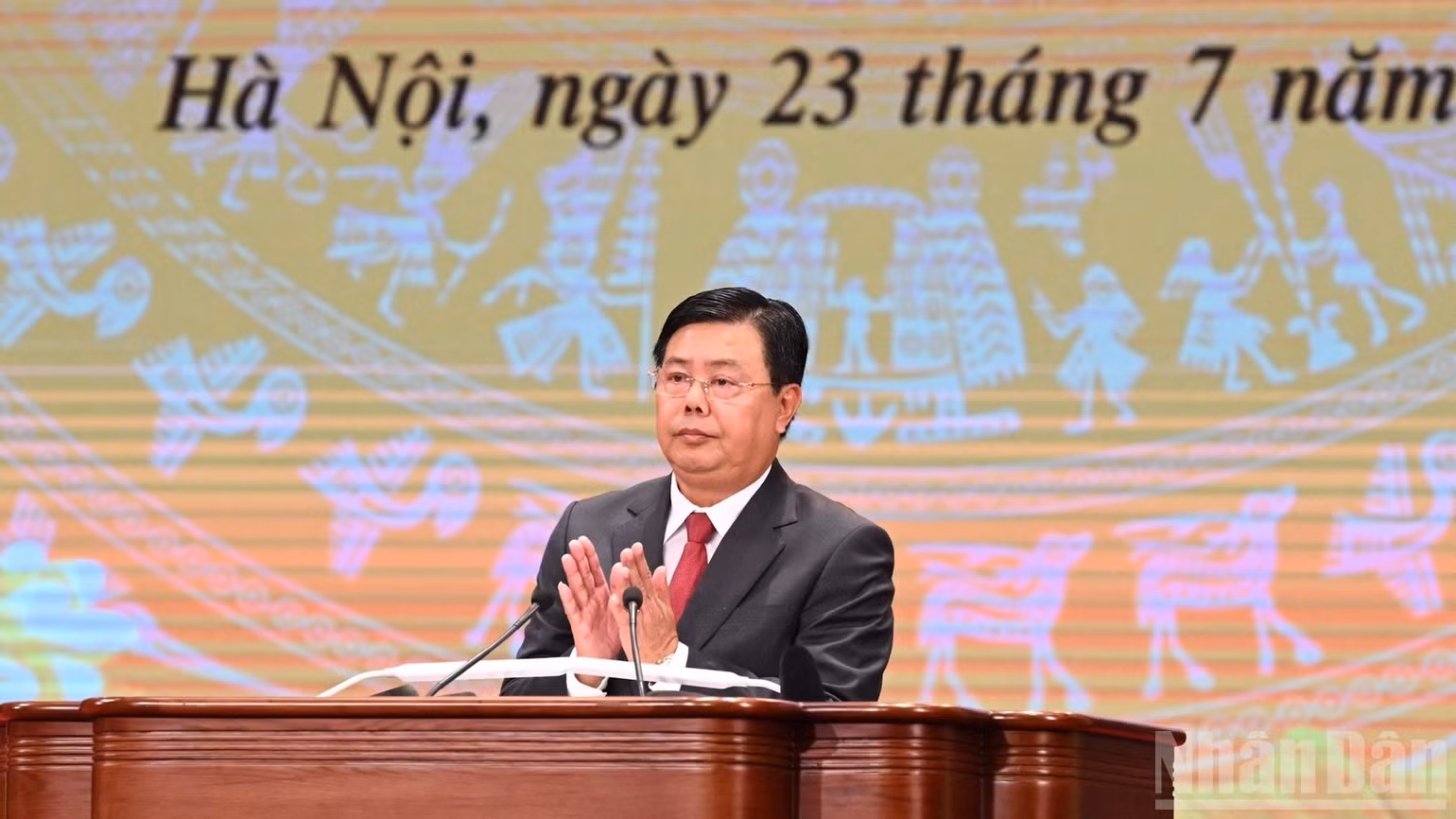 ndo_br_bo-noi-vu-1605.jpg