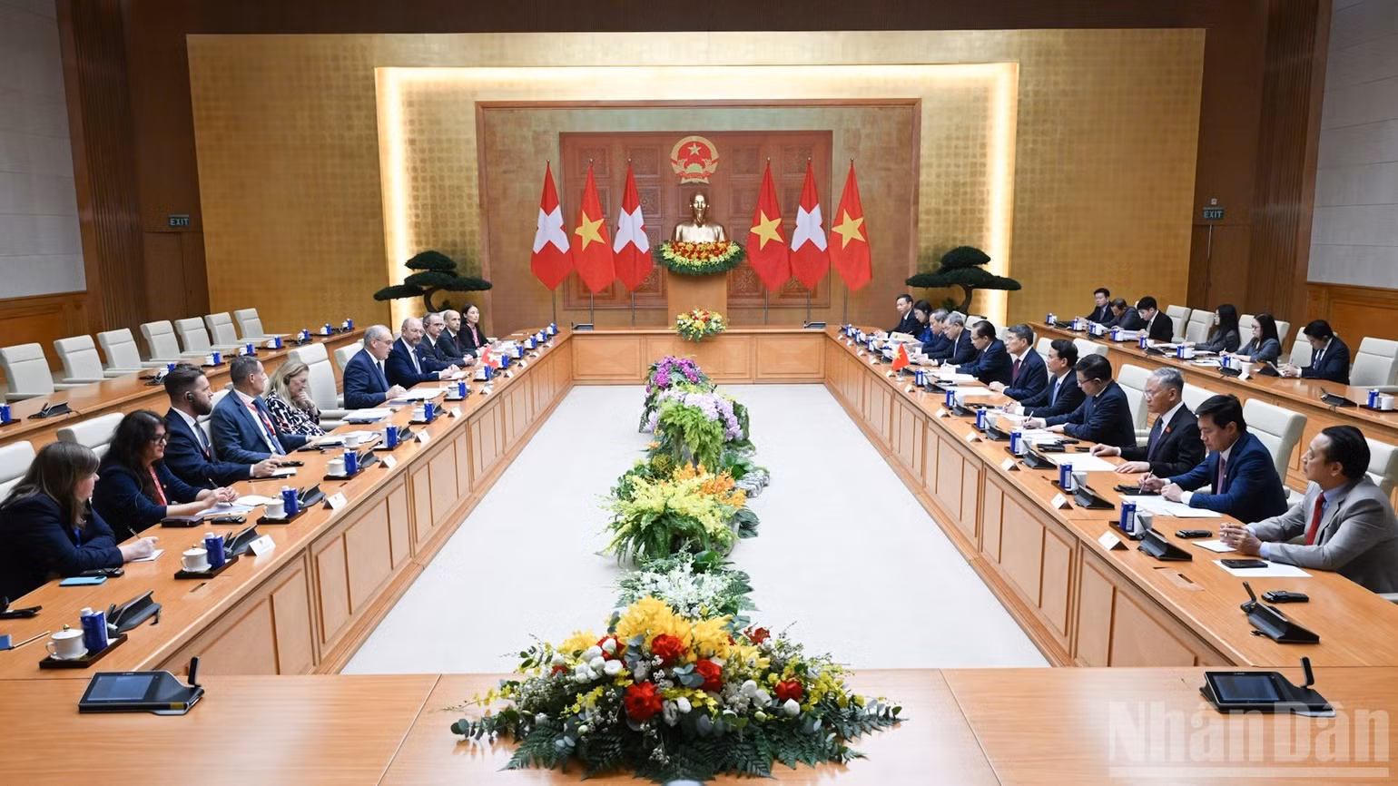 Quang cảnh cuộc hội kiến. (Ảnh: TRẦN HẢI)