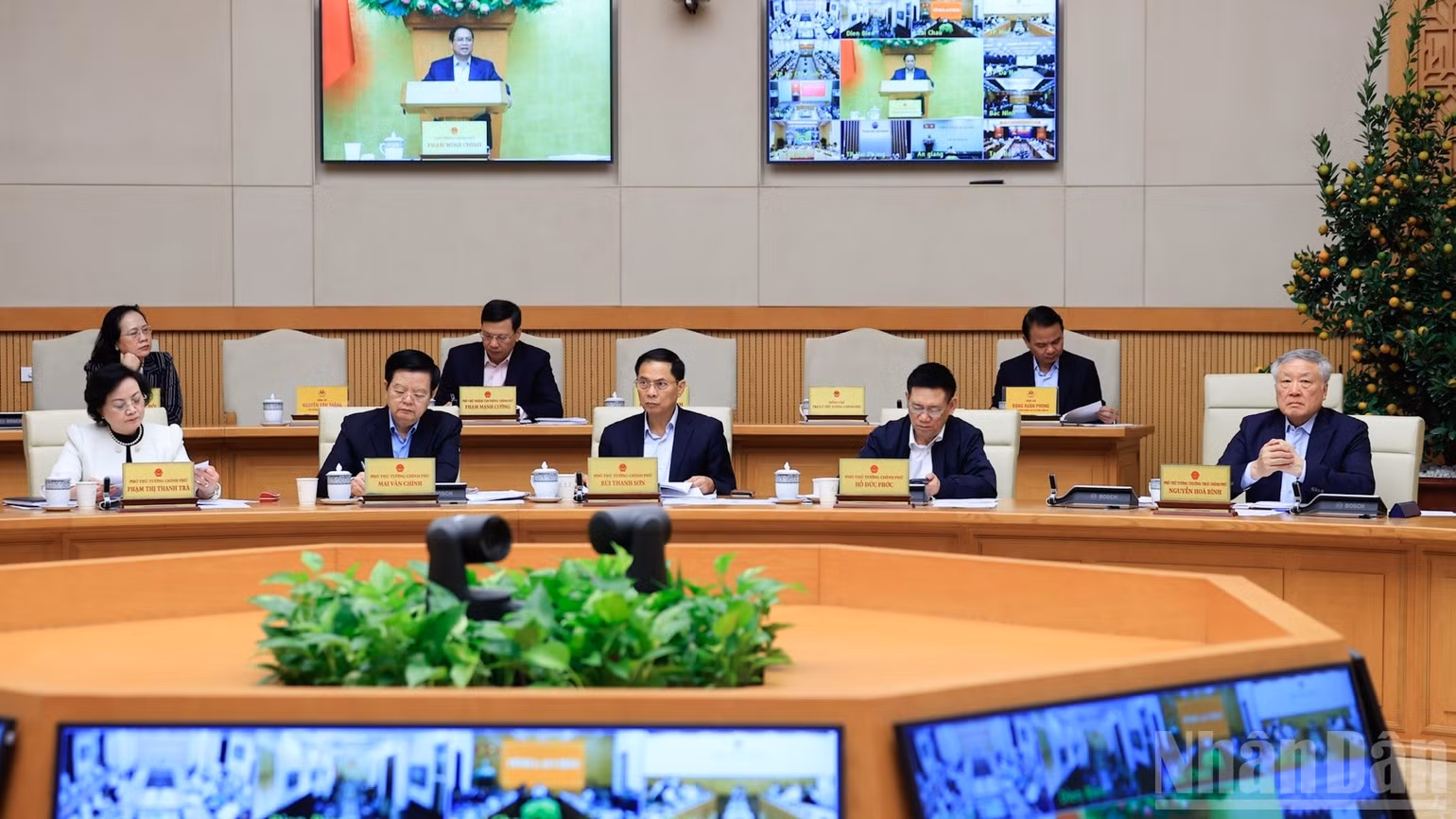 Các Phó Thủ tướng Chính phủ tham dự phiên họp. (Ảnh: TRẦN HẢI)