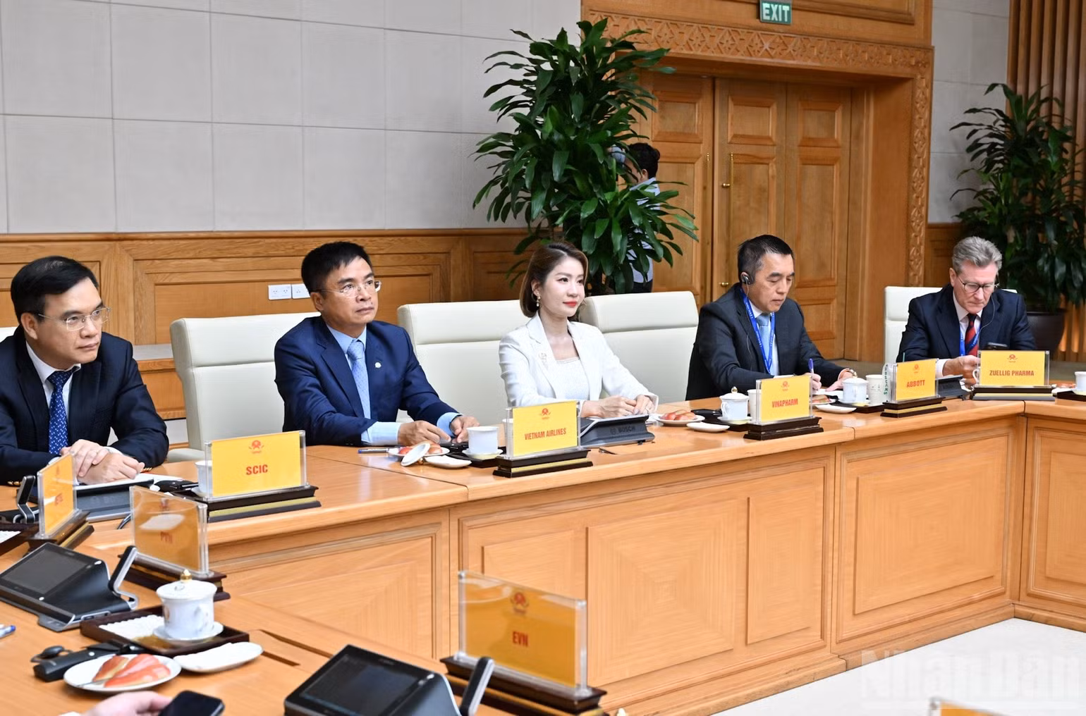 Đại diện các doanh nghiệp Việt Nam tham dự buổi gặp mặt. (Ảnh: Trần Hải)
