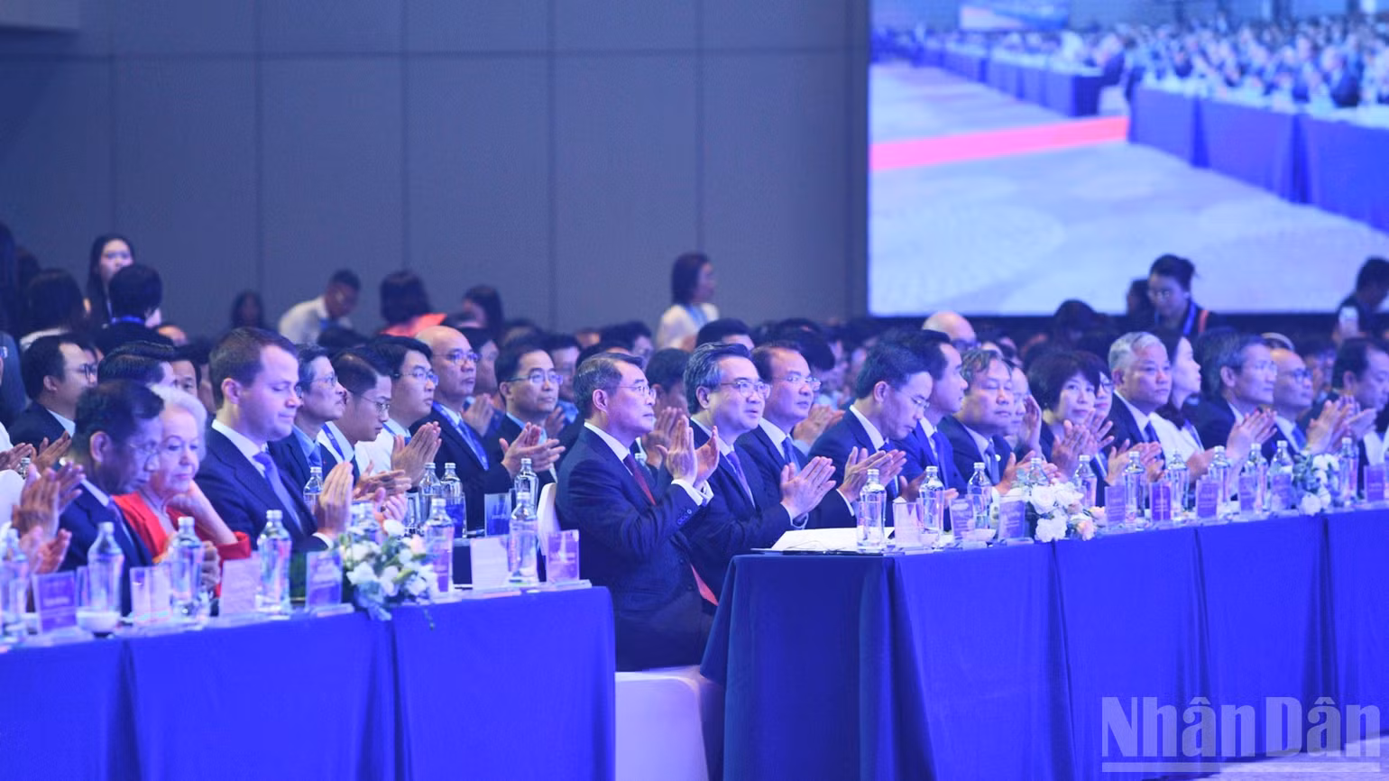ndo_br_c0959551-be3c-4ae1-aba3-a4d1ba75edb7-1-201-a-385.jpg