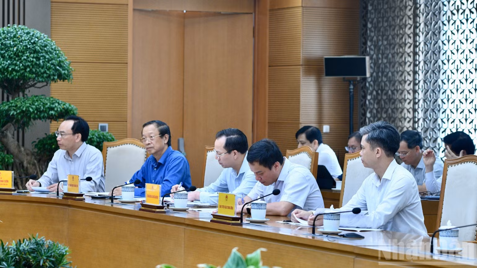 Lãnh đạo một số bộ, ngành, cơ quan Trung ương tham dự cuộc họp. (Ảnh: THANH GIANG)