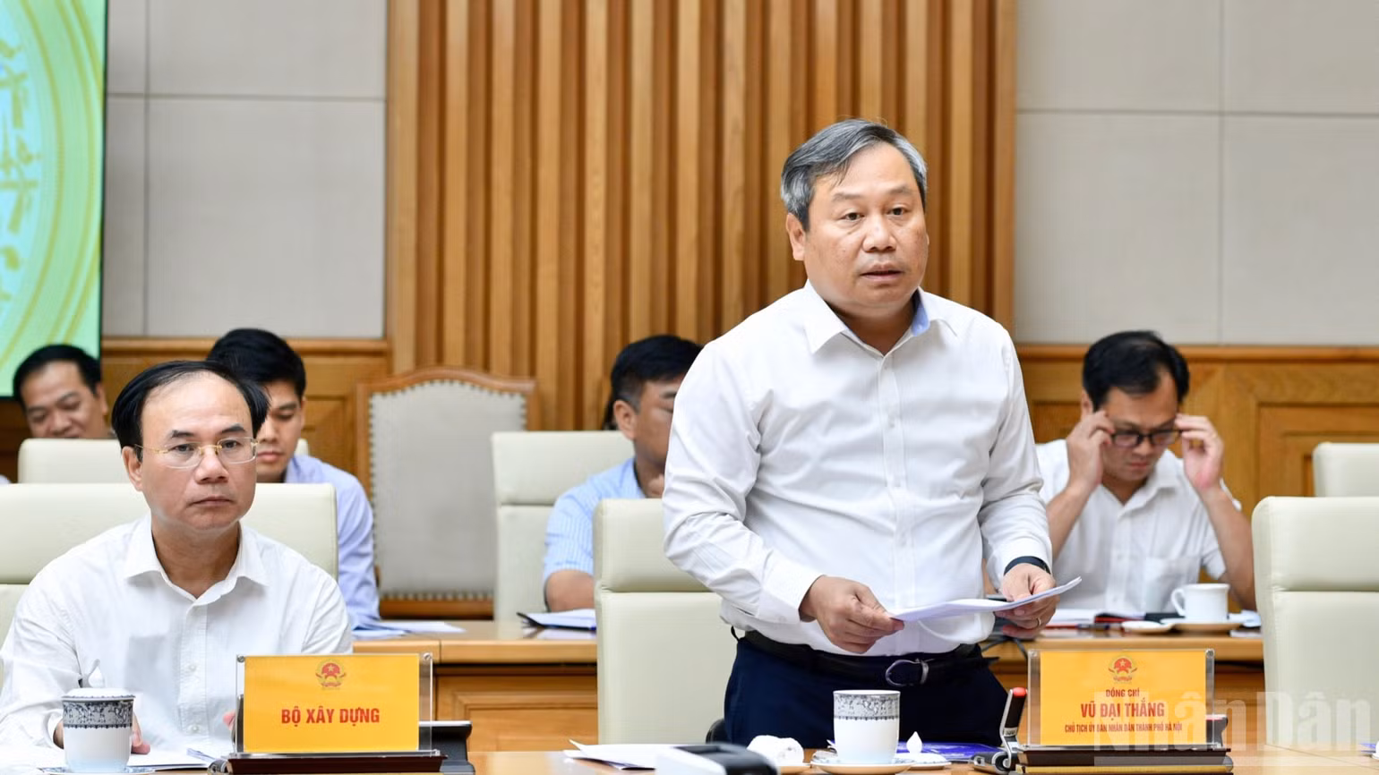 Chủ tịch Ủy ban nhân dân thành phố Hà Nội Vũ Đại Thắng phát biểu ý kiến tại cuộc làm việc. (Ảnh: THANH GIANG)