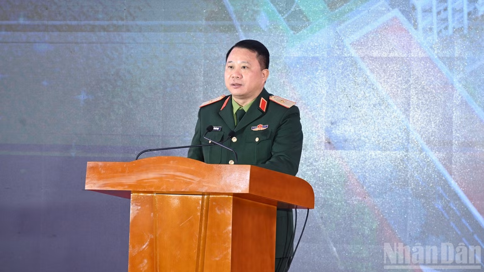 ndo_br_a6-1248.jpg