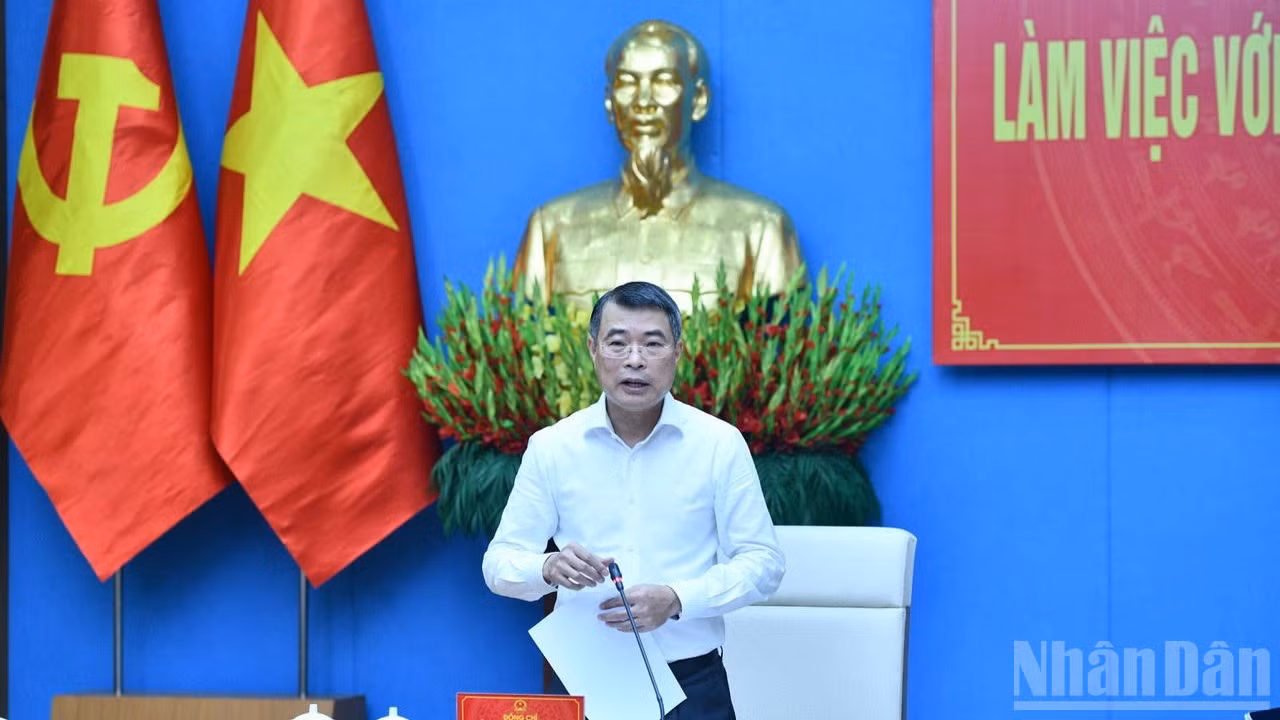 Thủ tướng Chính phủ Lê Minh Hưng phát biểu chỉ đạo cuộc làm việc. (Ảnh: THANH GIANG)