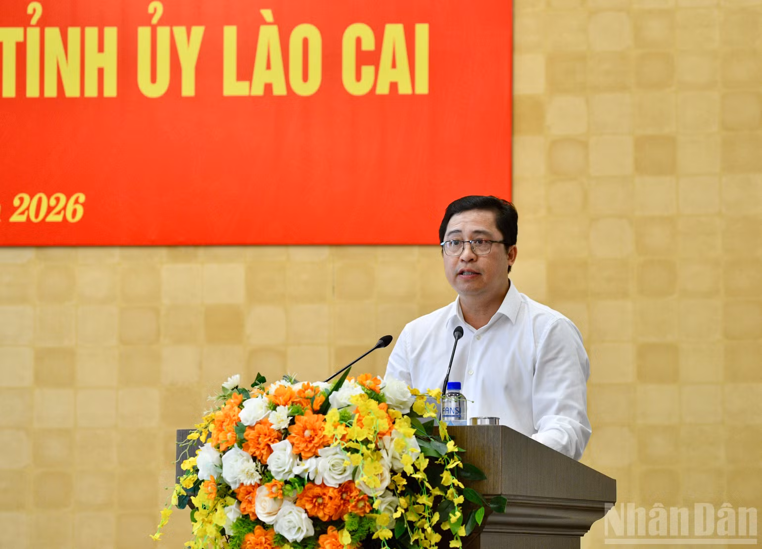 Bí thư Tỉnh ủy Lào Cai Dương Quốc Huy phát biểu ý kiến tại cuộc làm việc. (Ảnh: Thanh Giang)